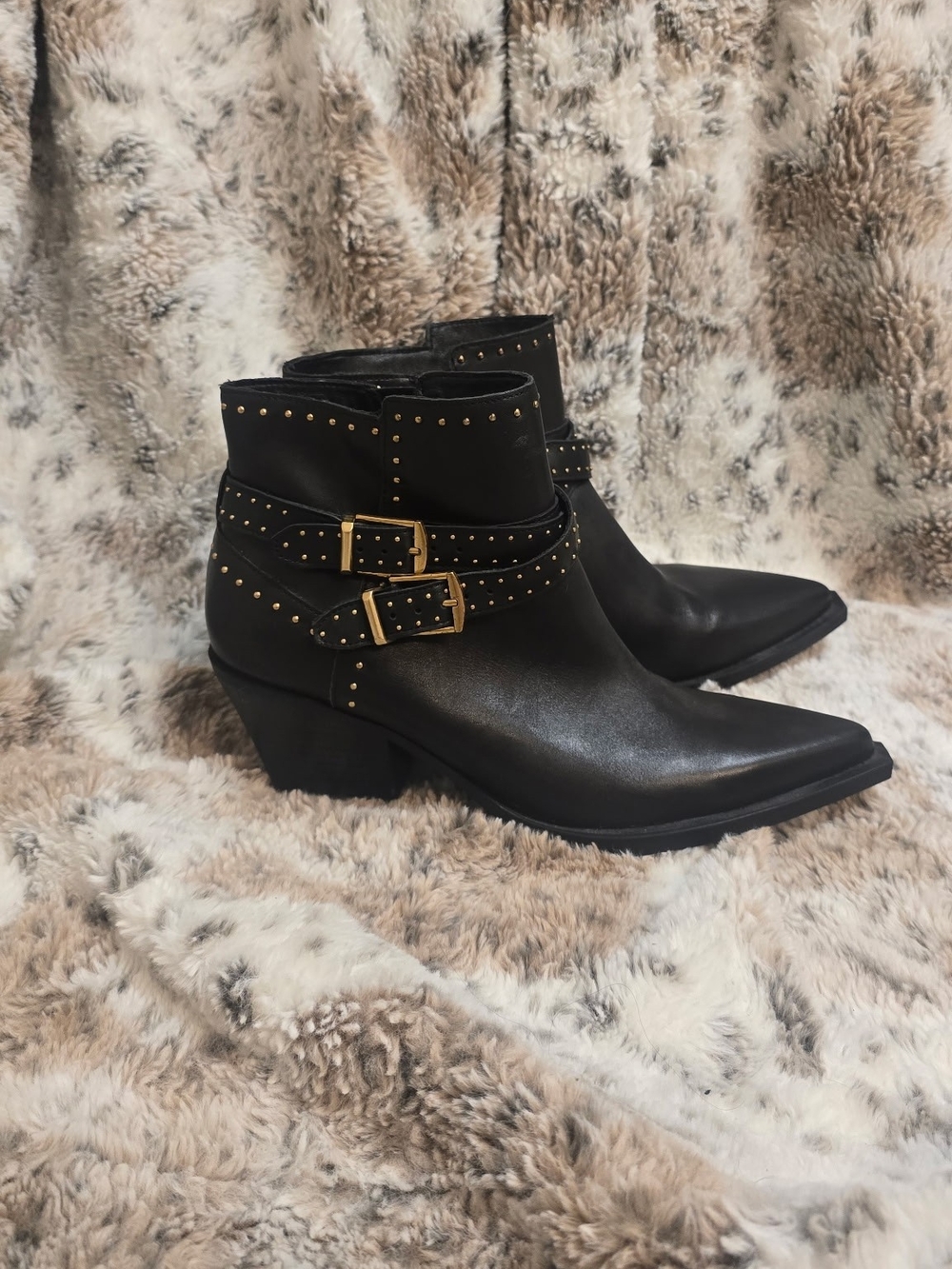 NWOT Dolce Vita Black Leather Studded Buckle Ankle Booties
